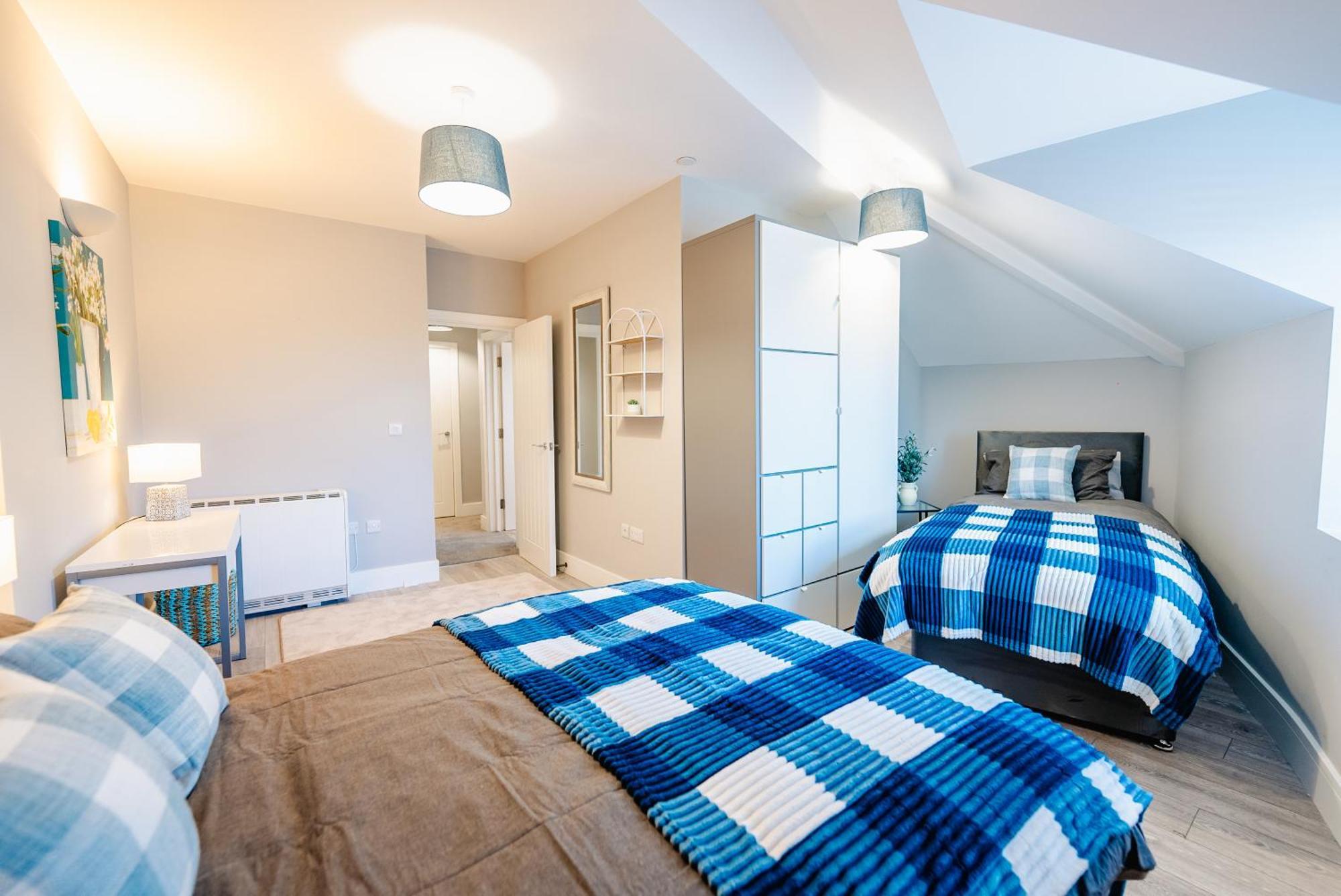 Luxury Spacious 2-Bed & High Ceiling Cardiff Exterior photo