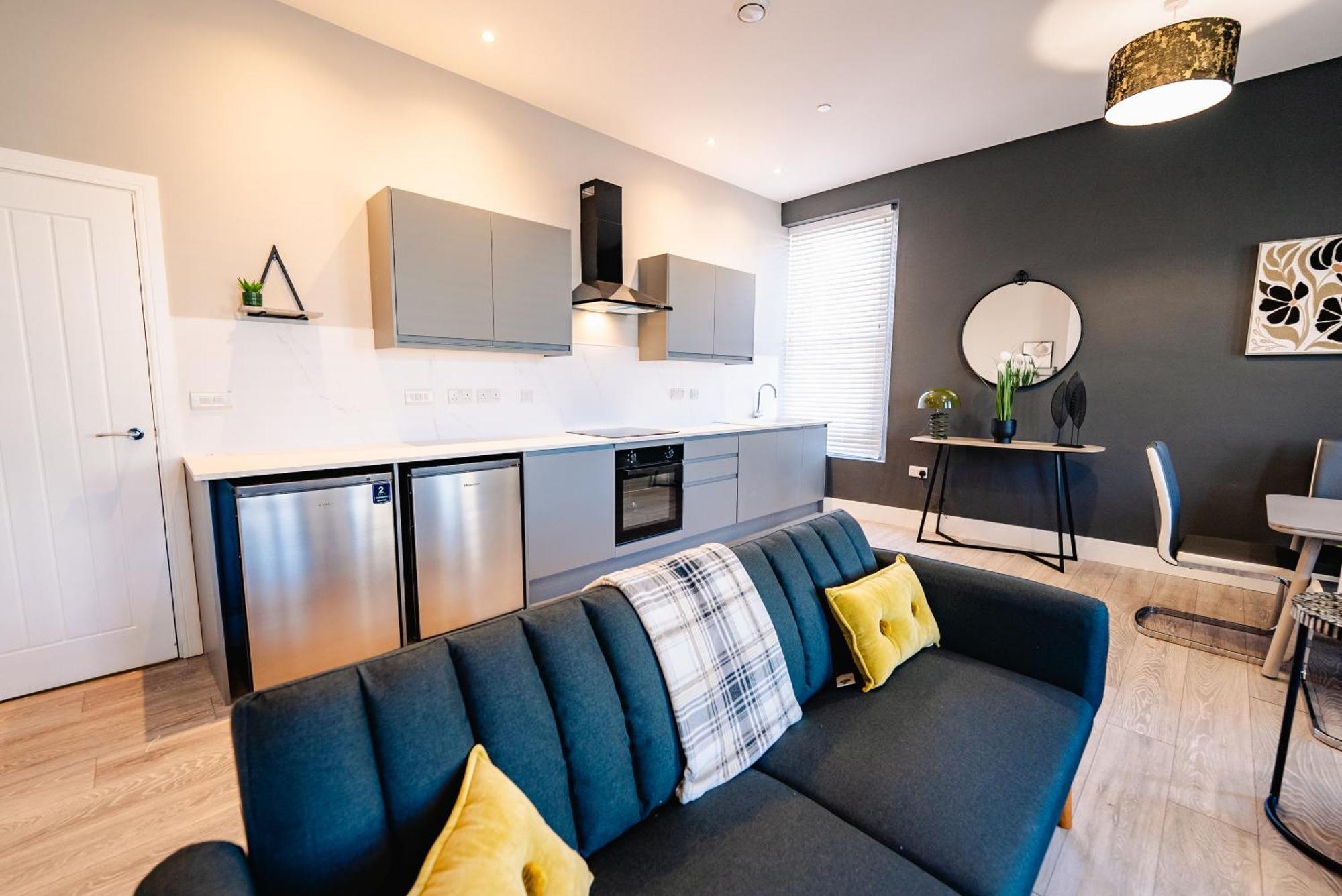 Luxury Spacious 2-Bed & High Ceiling Cardiff Exterior photo