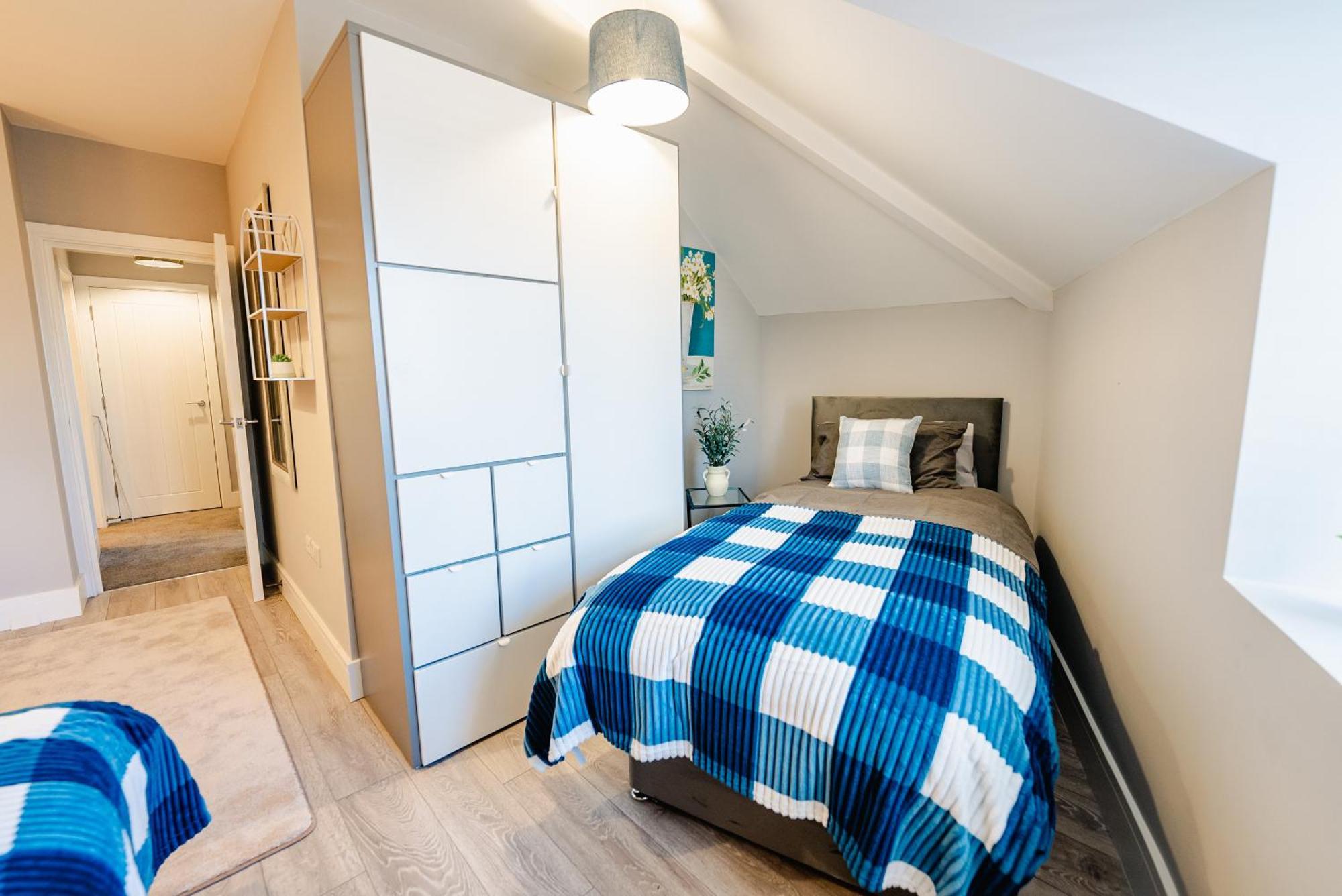 Luxury Spacious 2-Bed & High Ceiling Cardiff Exterior photo